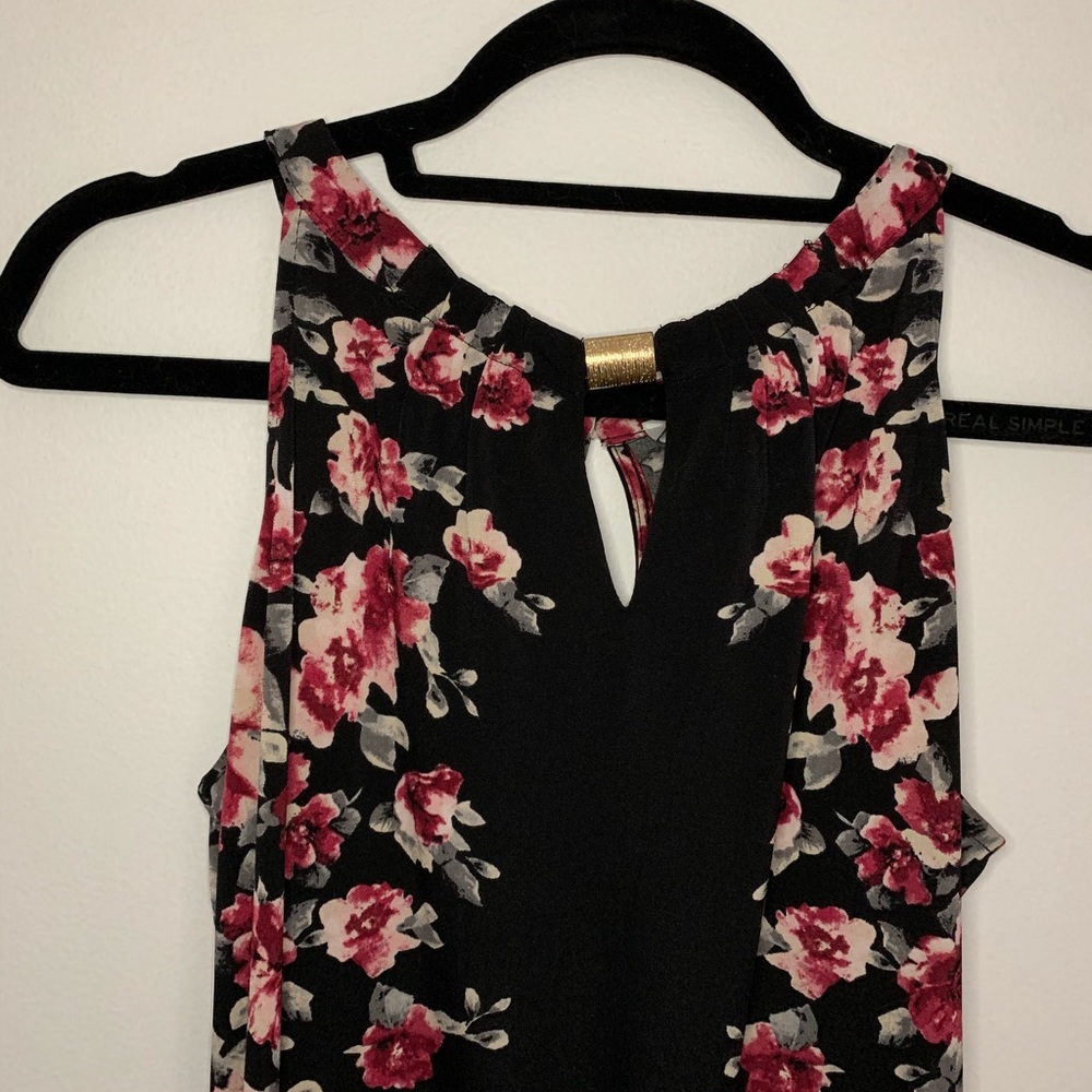 Floral sleeveless top
